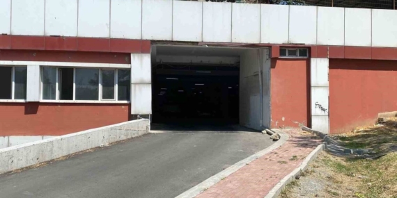 Bayrampaşa Kapalı Pazarda Erkek Cesedi Bulundu