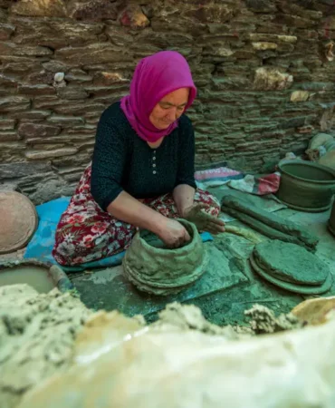Binlerce-yillik-comlek-gelenegi-kadin-emegiyle-ayakta-cirak-yok.-featured