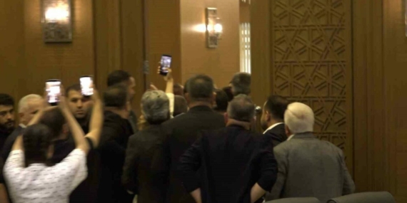 Bursa Büyükşehir Meclisi’nde tansiyon yükseldi ve gerginlik çıktı