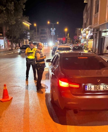 Bursa8217da-Huzur-uygulamasiyla-1-kisi-yakalandi-24-surucuye-ceza-featured