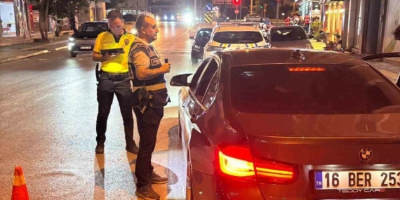 Bursa’da Huzur uygulamasıyla 1 kişi yakalandı, 24 sürücüye ceza