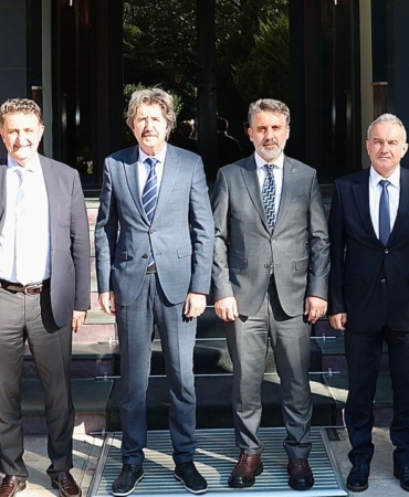 Bursa8217da-kritik-zirve-Sehir-vizyonu-icin-guc-birligi-featured