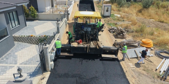 Bursa’da 9 mahallede asfalt çalışmasıyla 44 sokak yenilendi