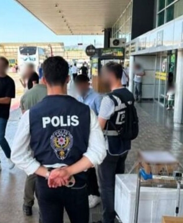 Bursada-gocmen-kacakciligi-operasyonunda-44-kisi-yakalandi-featured