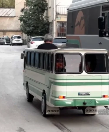 Bursada-minyatur-otobuse-gozu-gibi-bakiyor-featured