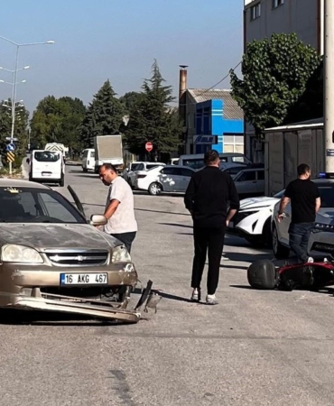 Bursada-motosiklet-ile-otomobil-kafa-kafaya-carpisti-featured