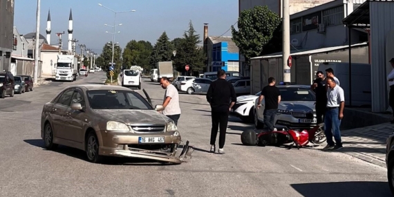Bursa’da motosiklet ile otomobil kafa kafaya çarpıştı