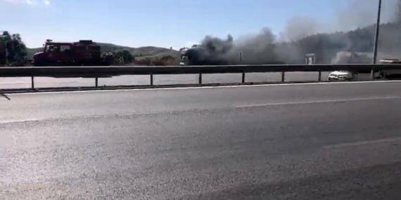 Bursa’da seyir halindeki tır alev topuna dönüştü