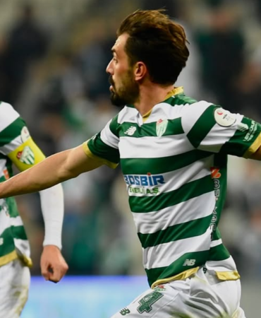 Bursasporda-Hakki-Turkere-2.-Lig-icin-talip-featured