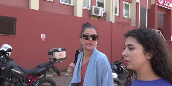 Deniz Akkaya, villadan polis nezaretinde çıkarıldı