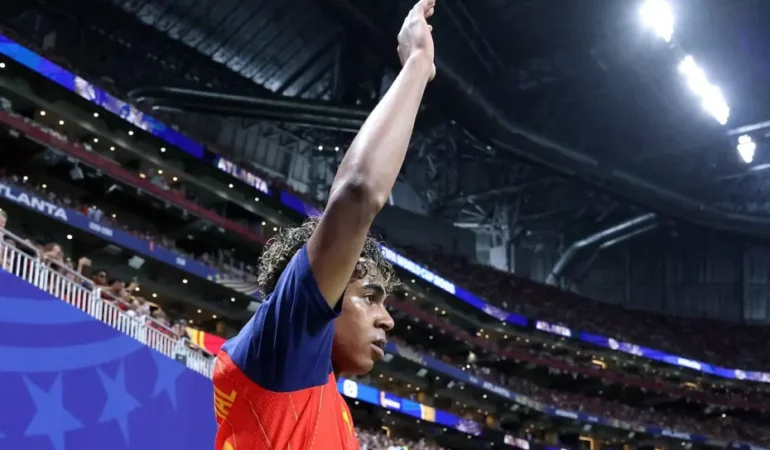 Dunya-Kupasi-sonrasi-unlu-futbolcunun-evine-soygun-girisimi-featured