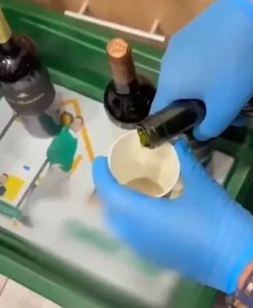 Dusseldorftan-getirilen-sarap-siselerine-sivi-metamfetamin-yakalandi-featured