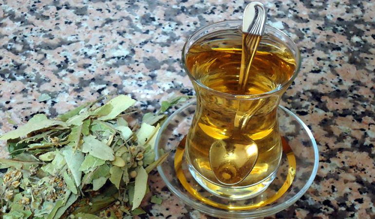 Eczanelerde-tibbi-bitki-cayi-donemi-resmen-basliyor-featured