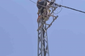 Elektrik-Diregine-Carpan-Isci-Hastaneye-Kaldirildi-featured