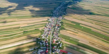 En-sira-disi-koy-6-bin-kisi-tek-bir-cadde-uzerinde-yasiyor-featured