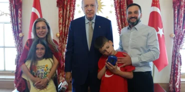 Erdogan-8216Cake-Not-Hate8217-ile-taninan-Joshua-Harris8217i-kabul-etti-featured