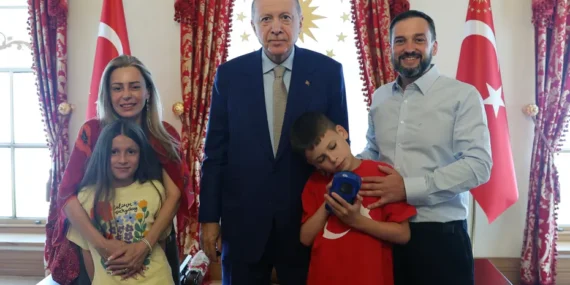 Erdoğan, ‘Cake Not Hate’ ile tanınan Joshua Harris’i kabul etti