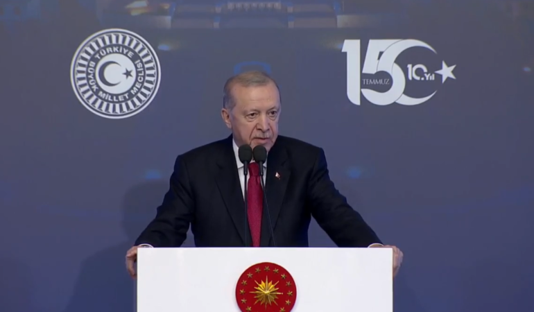 Erdogan-FETO-tehlikesi-suruyor-gardimizi-dusurmeyecegiz-featured