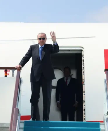 Erdogan-Katar8217a-gitti-taziye-ziyareti-icin-Katar8217da-featured