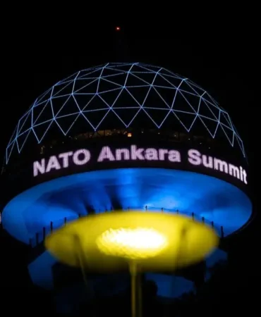 Eski-NATO-Genel-Sekreteri-Robertson-Ingiltere-Ankarada-soguk-karsilama-bekliyor-featured