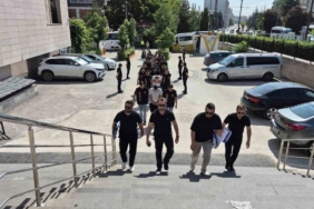 Eskisehir-merkezli-dolandiricilik-operasyonunda-12-supheli-4-ilde-yakalandi-featured