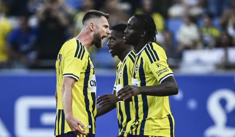 Fenerbahce8217nin-Sampiyonlar-Ligi-oncesi-son-hazirlik-maci-featured
