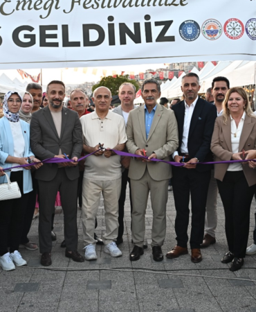 Gemlik-Kadin-Emegi-Festivali-Basladi-Uretim-Gucu-Sahnede-featured