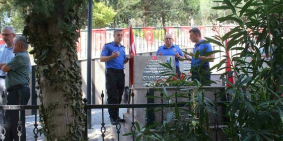 Gemlik’te hükümlü ve personelin anlamlı şehitlik ziyareti