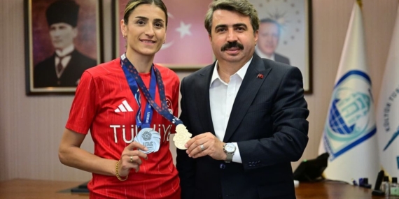 Hatice Kübra İlgün’den Yıldırım’a Çifte Madalya