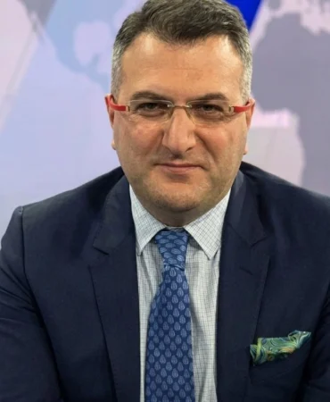 Iddia-Cem-Kucuk-is-adamlarinin-sikayetiyle-gozaltinda-featured