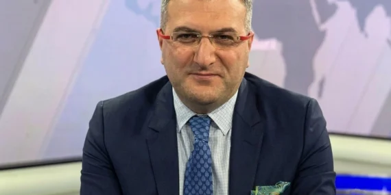 Iddia-Cem-Kucuk-is-adamlarinin-sikayetiyle-gozaltinda-featured