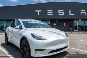 Ikinci-el-Tesla-icin-liste-fiyatinin-uzerinde-ilan-veren-saticiya-ceza-featured