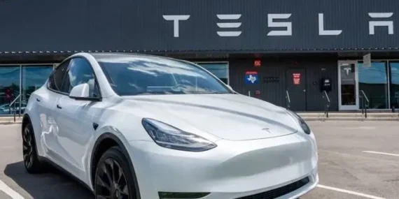 Ikinci-el-Tesla-icin-liste-fiyatinin-uzerinde-ilan-veren-saticiya-ceza-featured