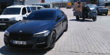 Inegol8217de-geri-donusum-triportoruyle-otomobil-carpisti-surucu-yaralandi-featured