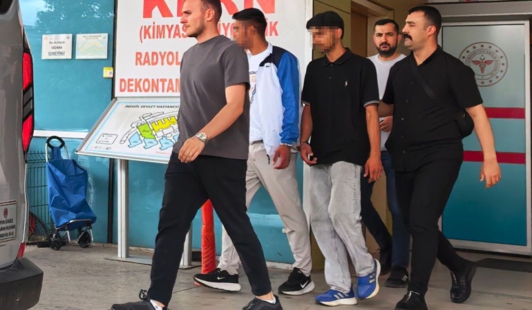 Inegol8217de-iki-kisi-genci-tekme-tokat-darp-edip-kolyesini-gasp-etti-featured