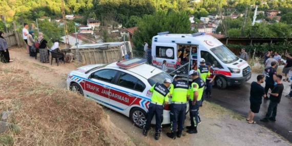 İnegöl’de tarım işçilerini taşıyan servis devrildi: 6 yaralı