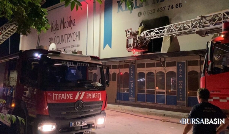 Inegolde-Mobilya-Fabrikasinda-Gece-Yangini-Sonduruldu-featured