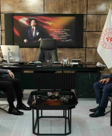 Inegolun-eski-belediye-binasi-genclik-merkezi-oluyor-featured
