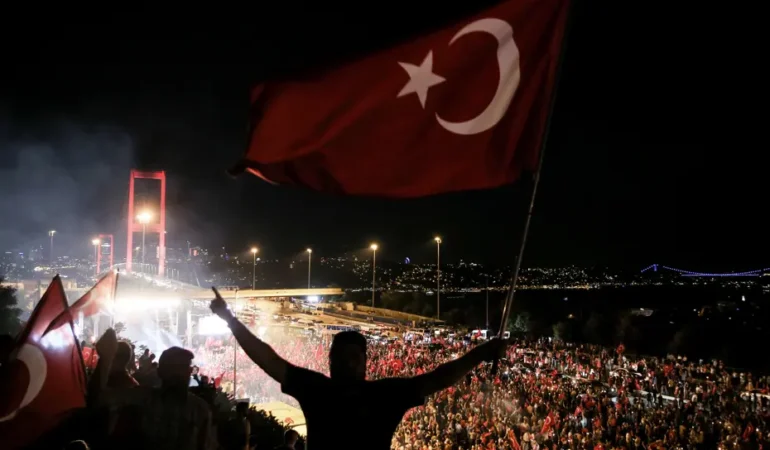 Irade-ve-zaferin-10.-yil-donumu-Turkiye-tek-yurek-15-Temmuz8217da-featured