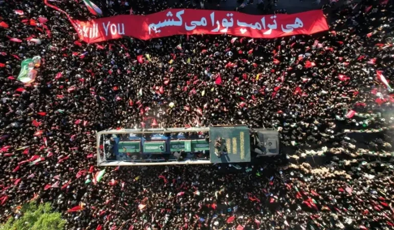 Iranda-Bir-Donem-Kapaniyor-Hamaneyin-Cenazesi-Meshedde-featured