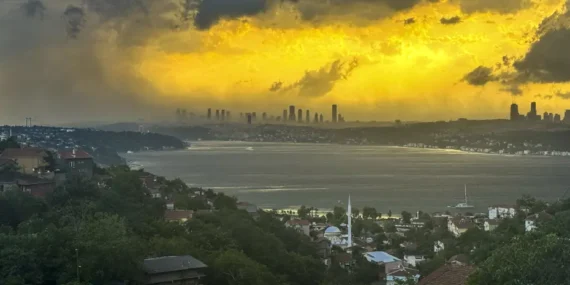 Istanbul-dahil-11-ilde-sari-alarm-Meteoroloji-kuvvetli-geliyor-featured