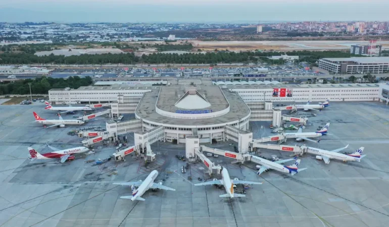 Istanbulun-iki-havalimani-634-milyon-yolcuya-ulasti-featured