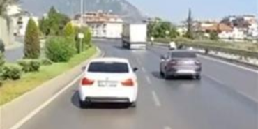 Itfaiyeye-yol-vermeyen-surucuye-ceza-ve-arac-trafikten-men-edildi-featured