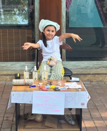 Iznikli-Huma-oyuncak-ve-takilariyla-Japonya-hayalini-destekliyor-featured