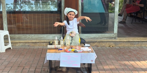 İznikli Hüma, oyuncak ve takılarıyla Japonya hayalini destekliyor