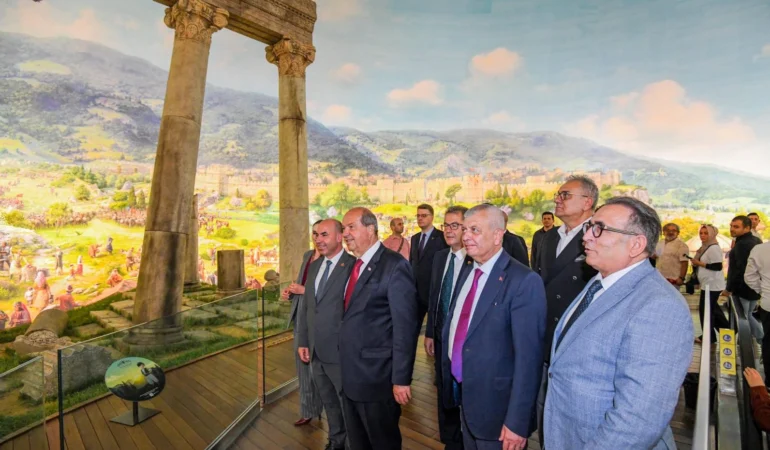 KKTC-5.-Cumhurbaskani-Ersin-Tatar-Bursada-Osmangazi-Belediyesinin-featured