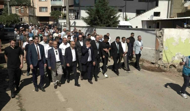 Kadinlar-koy-yonetimini-bir-gunlugune-ele-gecirdi-featured
