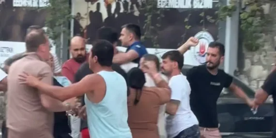 Kağıthane’de Trafik Kavgası Bıçaklı Çatışmaya Dönüştü: 4 Yaralı