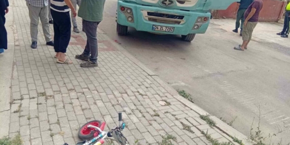 Kamyonun Çarpması Sonucu Bisikletli Çocuk Ağır Yaralandı