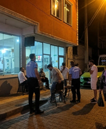 Karacabey8217de-yol-ve-kaldirim-isgallerine-karsi-kararli-denetimler-suruyor-featured